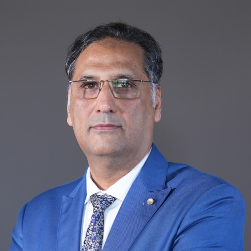 http://ec2-3-29-170-208.me-central-1.compute.amazonaws.com/images/default-source/facultymembers/cas/mr-syed-salman-mahmood.jpg?sfvrsn=5e7619_6