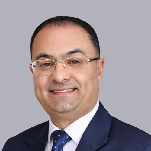 http://ec2-3-29-170-208.me-central-1.compute.amazonaws.com/images/default-source/facultymembers/cob/dr-hazem-marashdeh.jpg?sfvrsn=c94c7e3c_8