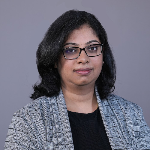 http://ec2-3-29-170-208.me-central-1.compute.amazonaws.com/images/default-source/facultymembers/cob/ms-gowri-kumar.jpg?sfvrsn=9a332a1c_6